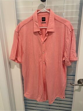 BOSS Men's Short-Sleeve Button-Down Shirt in Coral